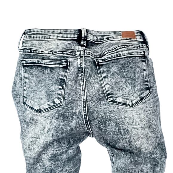 Simple Society Black Acid Wash High-Rise Jeans, Size 9/29 - Picture 5 of 6